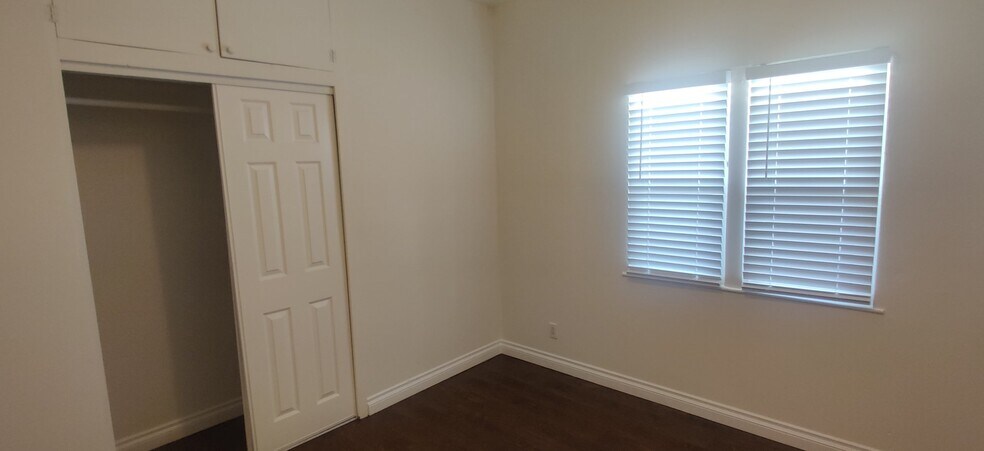 Building Photo - 4329 W 156th St