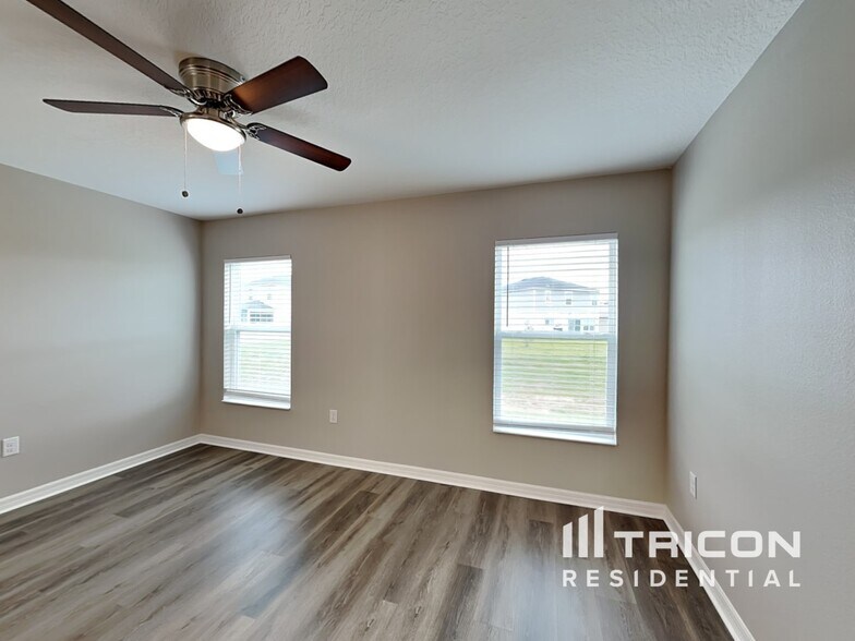 Building Photo - 624 Bullrush Ct