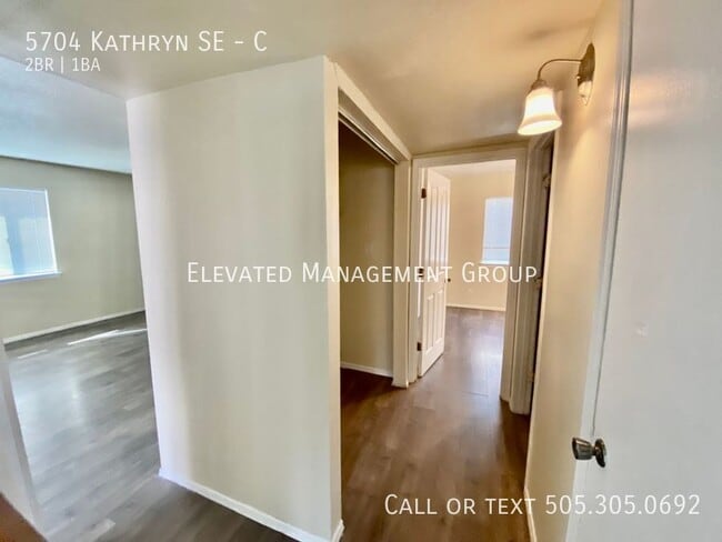 Building Photo - 5704 Kathryn Ave SE