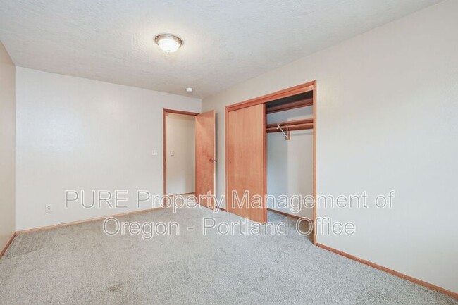 Building Photo - 1313 SE 130th Ave