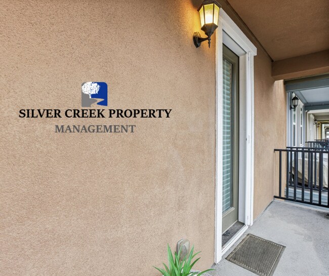 Building Photo - Beautiful Corner-Unit Townhome Near Downtown – 4 Bed | 3 baths