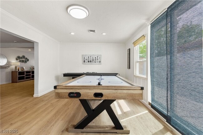 Building Photo - 1013 Francis Ave