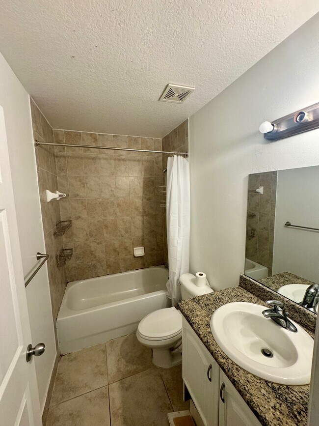 Building Photo - 35 SE 3rd Ave