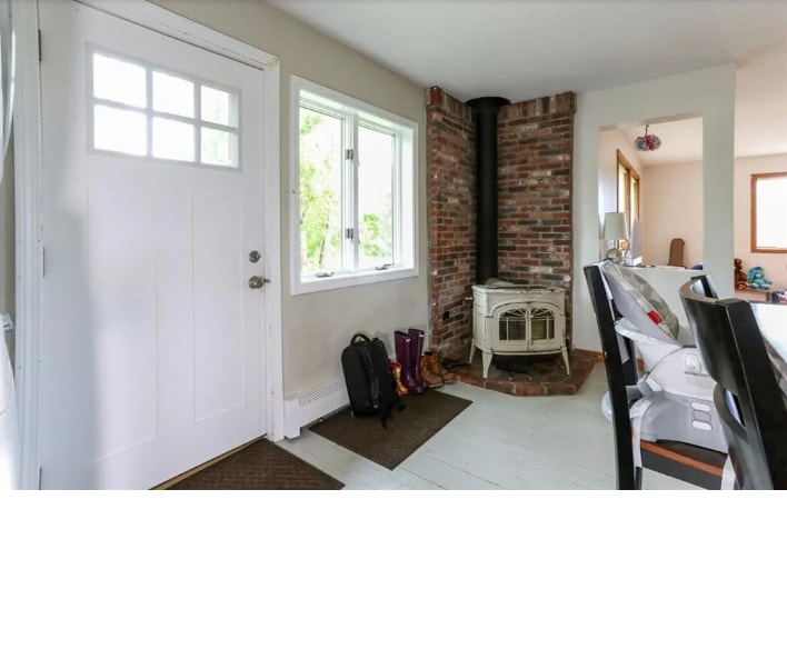 Building Photo - 41 W Main Rd