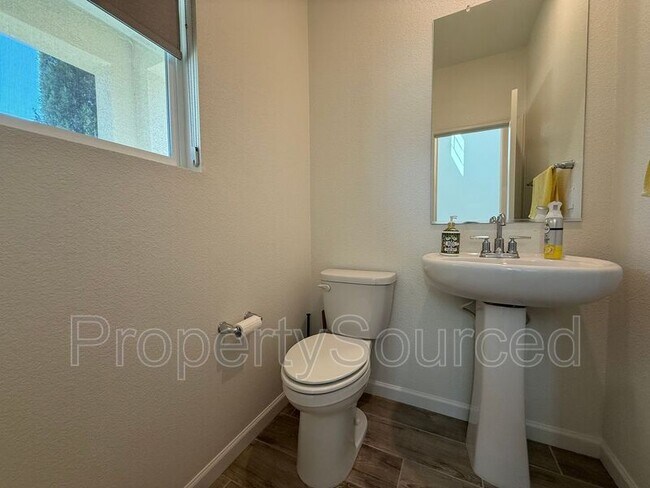 Building Photo - 2920 Reyva Dhillon Ln