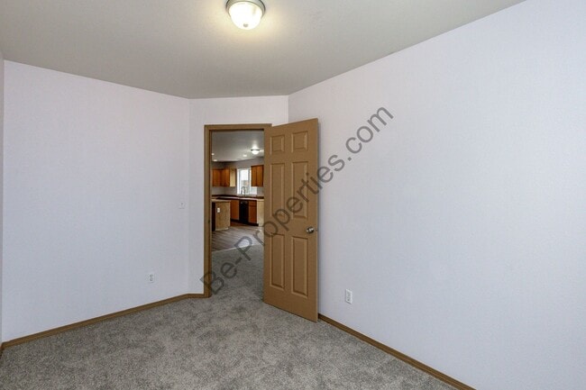 Building Photo - Spacious 3 Bedroom Puyallup Home