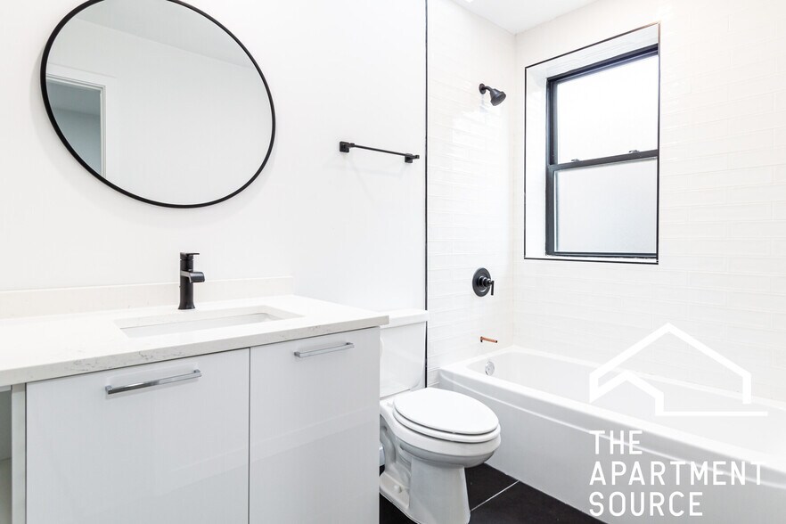 Building Photo - 1428 W Jonquil Ter