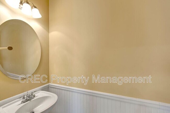 Building Photo - 3050 Argyll Dr