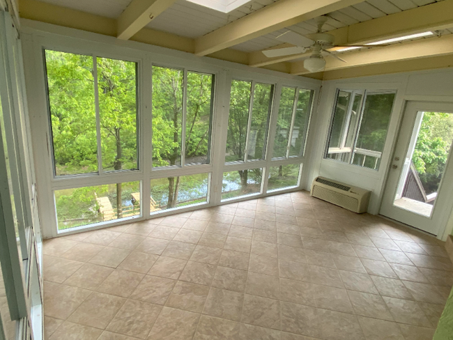 Building Photo - 2435 Indian Lake Dr