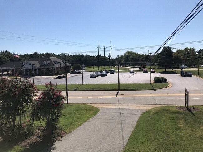 Building Photo - A Great Place to Call Home! Upstairs Apartment for Rent!!