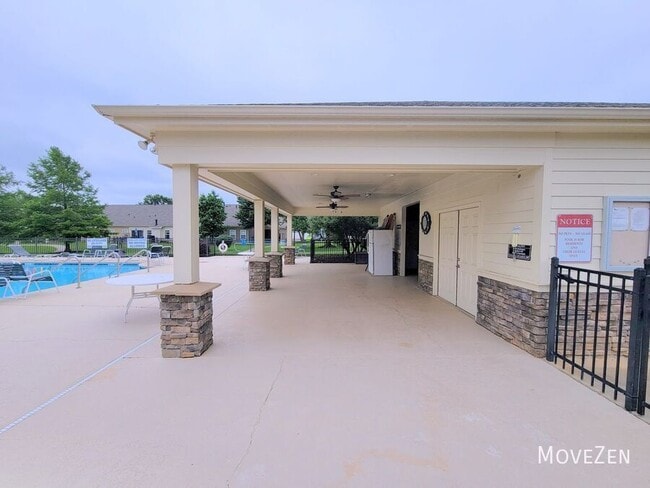 Building Photo - 307 Easterlin Way