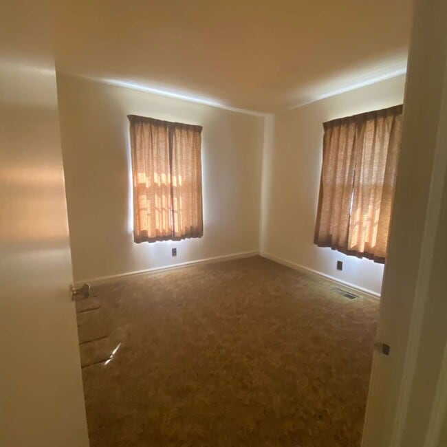 Building Photo - 3429 Leland Cir