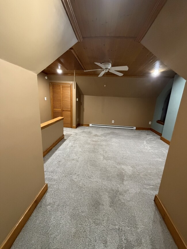 Building Photo - 308 Green St