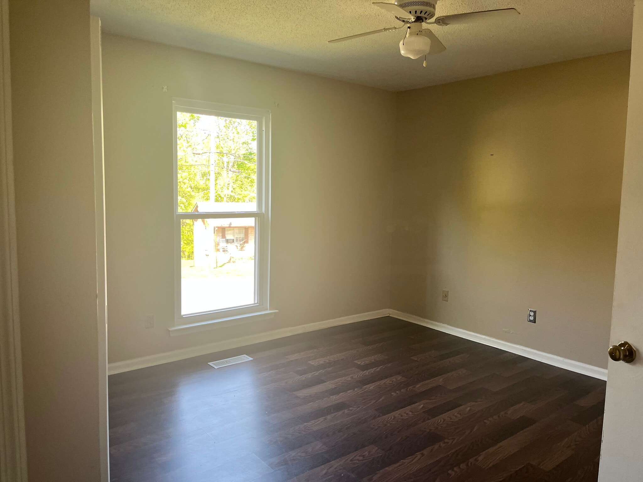 Building Photo - 6253 Teletha Ln