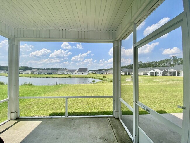 Building Photo - Four Bedroom Single Family Home in The Lak...