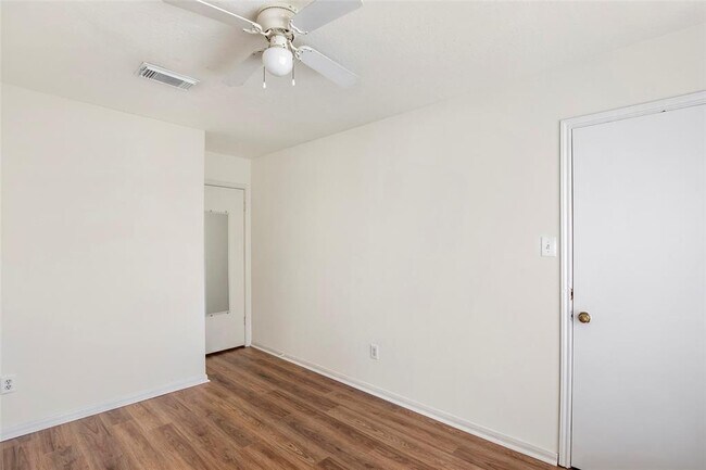 Building Photo - 18023 Lago Forest Dr