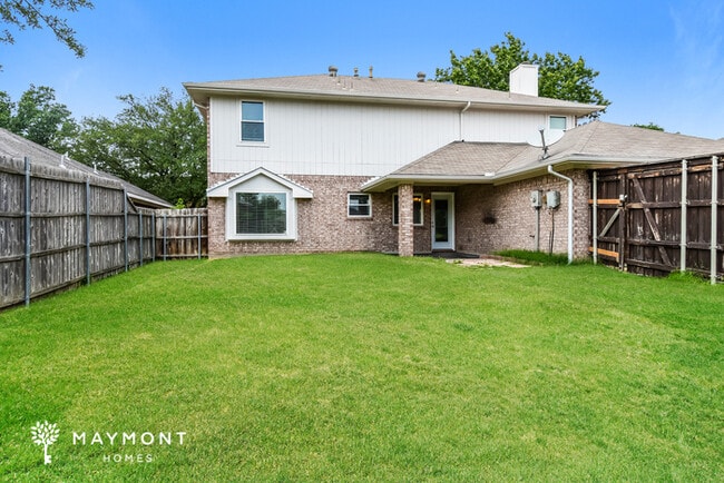 Building Photo - 2506 Chene Dr