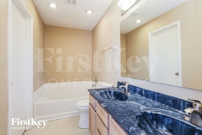 Building Photo - 3455 Summer Breeze Ln