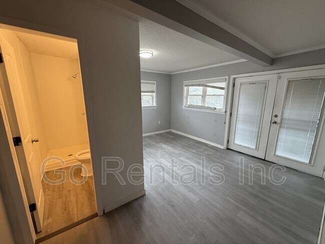 Building Photo - 1213 Lafayette St