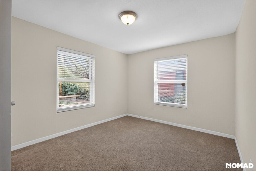 Building Photo - 1714 E Madison St