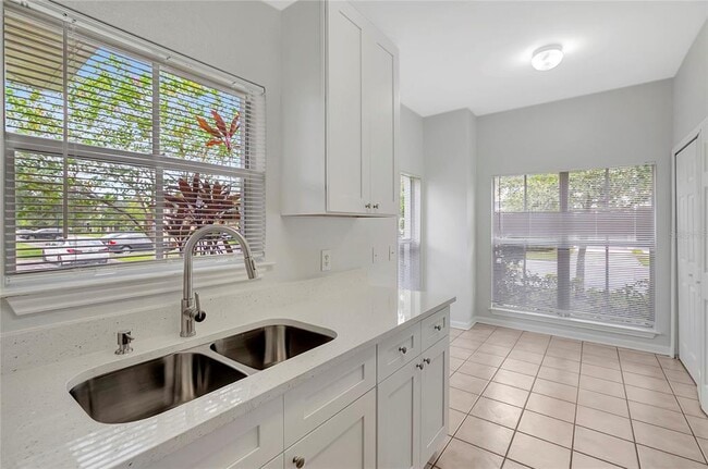 Building Photo - 8205 Downpatrick Ct