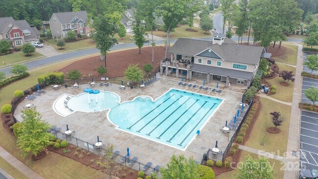 Building Photo - 428 Moses Dr