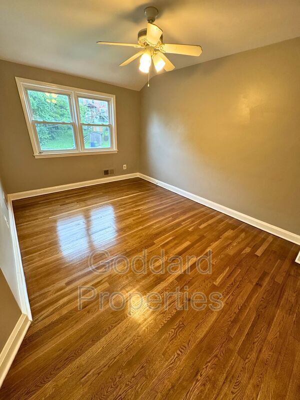 Building Photo - 1357 E Northern Pkwy