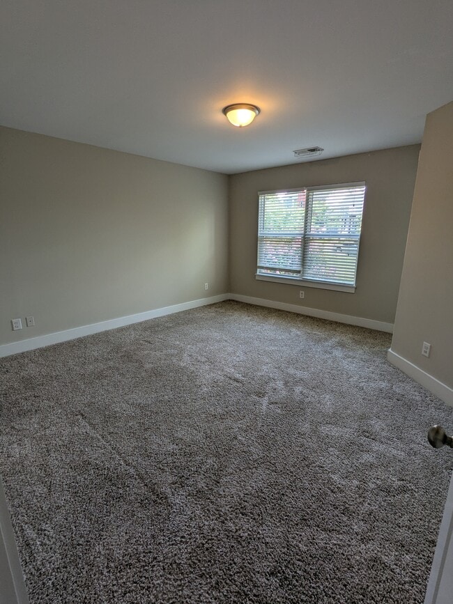 Building Photo - 3538 Steffisburg Dr