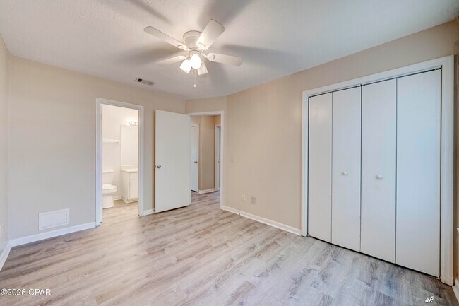Building Photo - 3722 Burnham Way