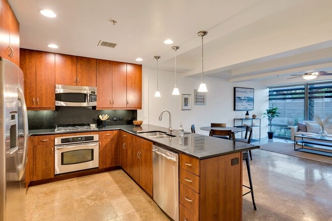 Building Photo - Modern Elegance and Style Colony Camelview 2 Bed Condo at the Optima!