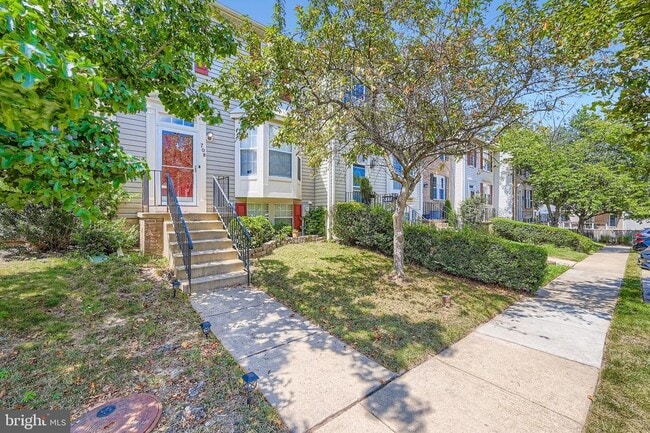 Building Photo - 708 Pine Drift Dr