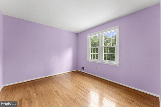 Building Photo - 901 Holly Creek Dr
