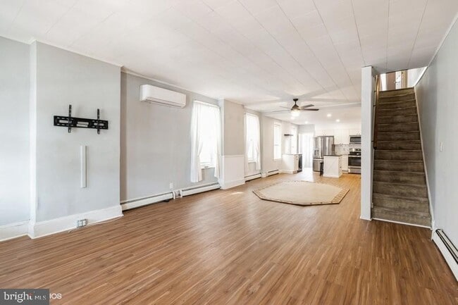 Building Photo - 23 E Rambo St