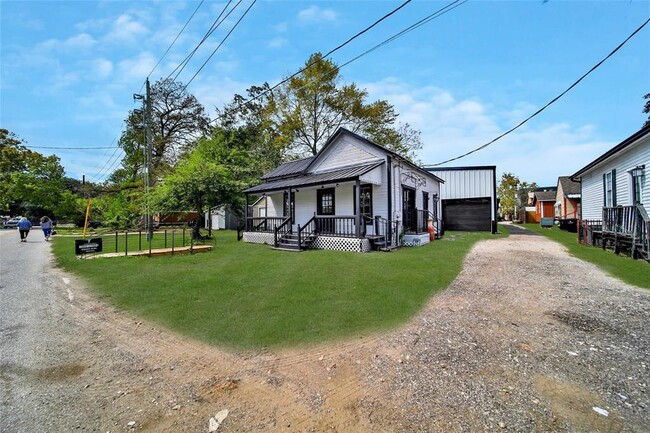 Building Photo - 106 Spring School Rd