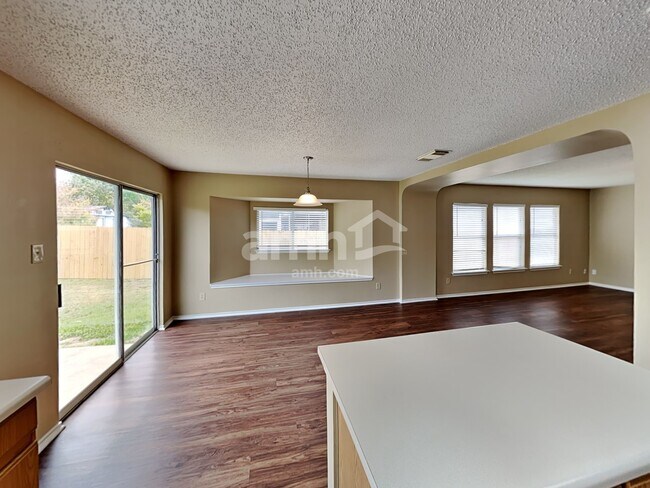 Building Photo - 9651 Arcadia Creek