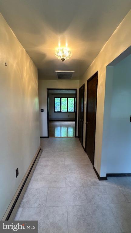 Building Photo - 5157 Bonnie Acres Dr