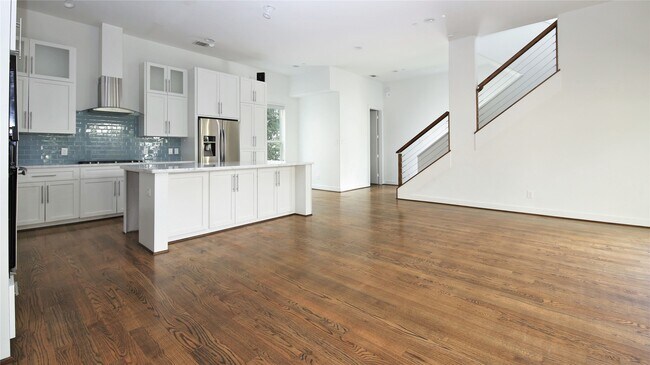 Building Photo - 5711 Kansas St