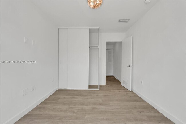 Building Photo - 25871 SW 139th Ct