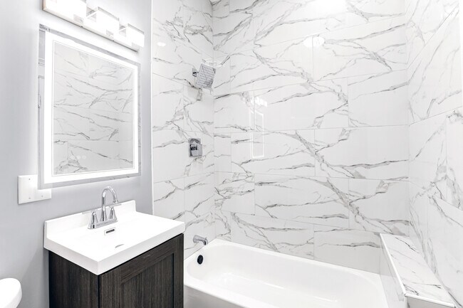 Building Photo - 5341 S Indiana Ave