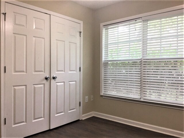 Building Photo - 505 Dresler Rd