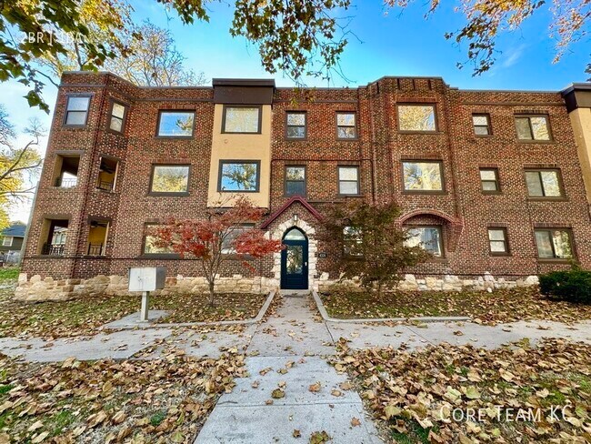 Building Photo - 4328 Roanoke Pkwy