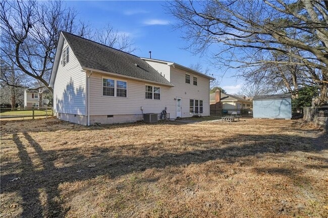 Building Photo - 912 Amherst Ln