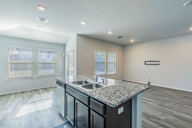 Building Photo - 237 Poplin Ln