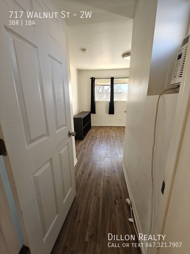 Building Photo - 717 Walnut St