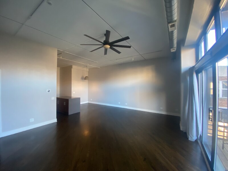 Building Photo - 2012 W St Paul Ave