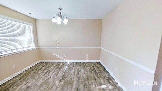 Building Photo - 7223 Sandy Creek Dr