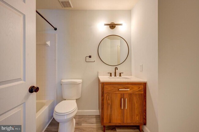Building Photo - 8905 Stone Creek Pl
