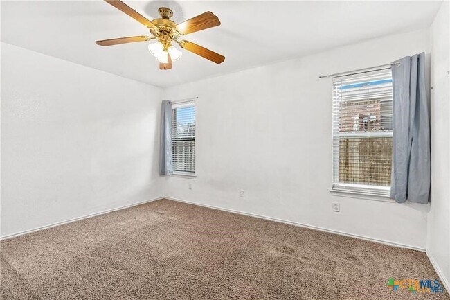 Building Photo - 1112 Katelyn Cir