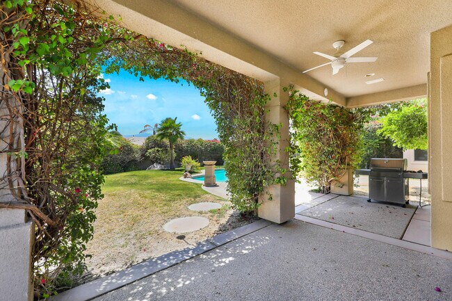 Building Photo - 75975 Gill Ct