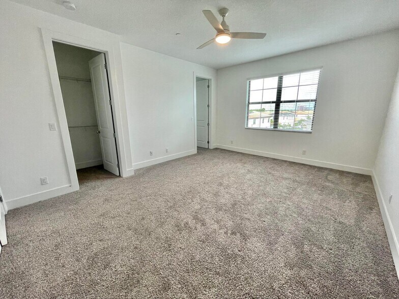 Building Photo - 5412 Watts Ter